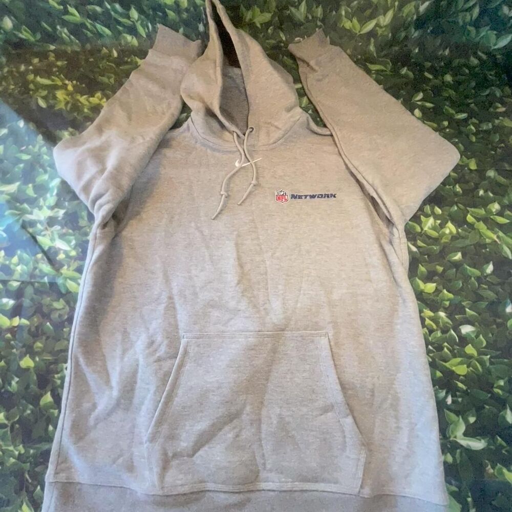 Nike Men's Grey Hoodie